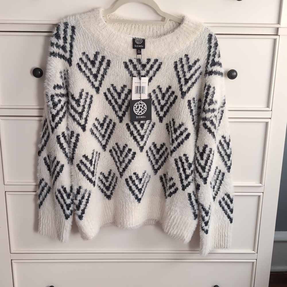 NWT Bobeau Cozy White and Black Pattern Sweater, XL
